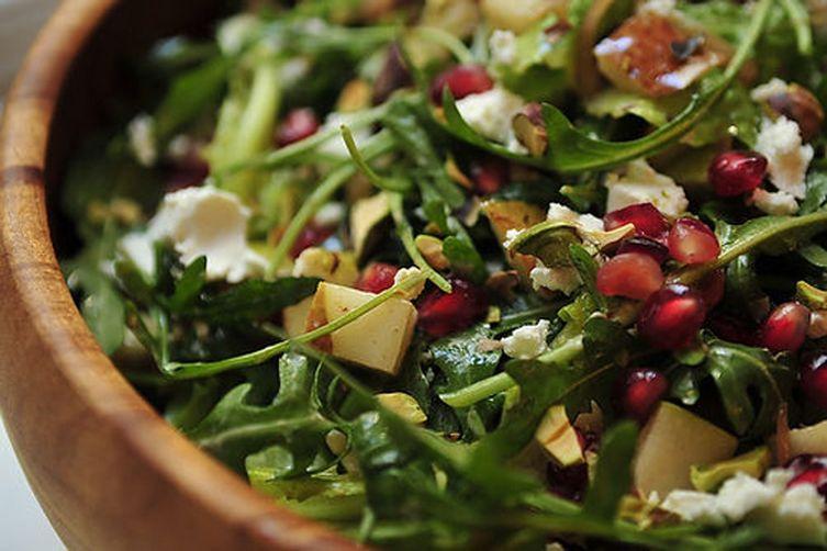 Anti-Inflammatory Pear and Pomegranate Salad